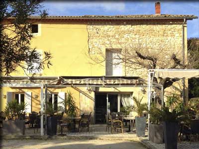 Restaurant La Margelle à Saint-Saturnin les Avignon dans le Vaucluse