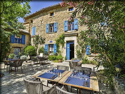 Restaurant la Bastide Bleue à Séguret dans le Vaucluse