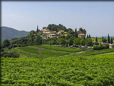 village de Suzette dans les Dentelles de Montmirail en Vaucluse